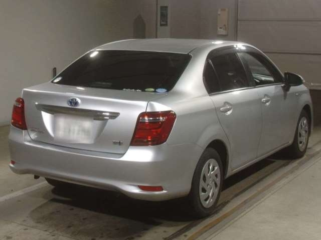 TOYOTA COROLLA AXIO 2018 - 129000 km | Japanese Used Car Stock | Loginet