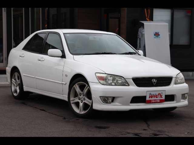 TOYOTA ALTEZZA 2001 - 122000 km | Japanese Used Car Stock | Loginet