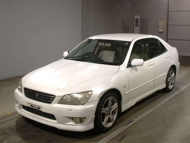 TOYOTA ALTEZZA 2001 - 134000 km | Japanese Used Car Stock | Loginet