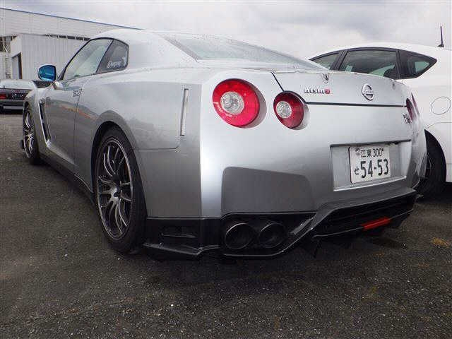 2009 Nissan GT-R: Silver, 4WD, 107,000km, R35 Chassis - JDM Import ...