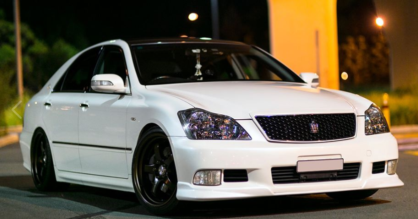 TOYOTA CROWN